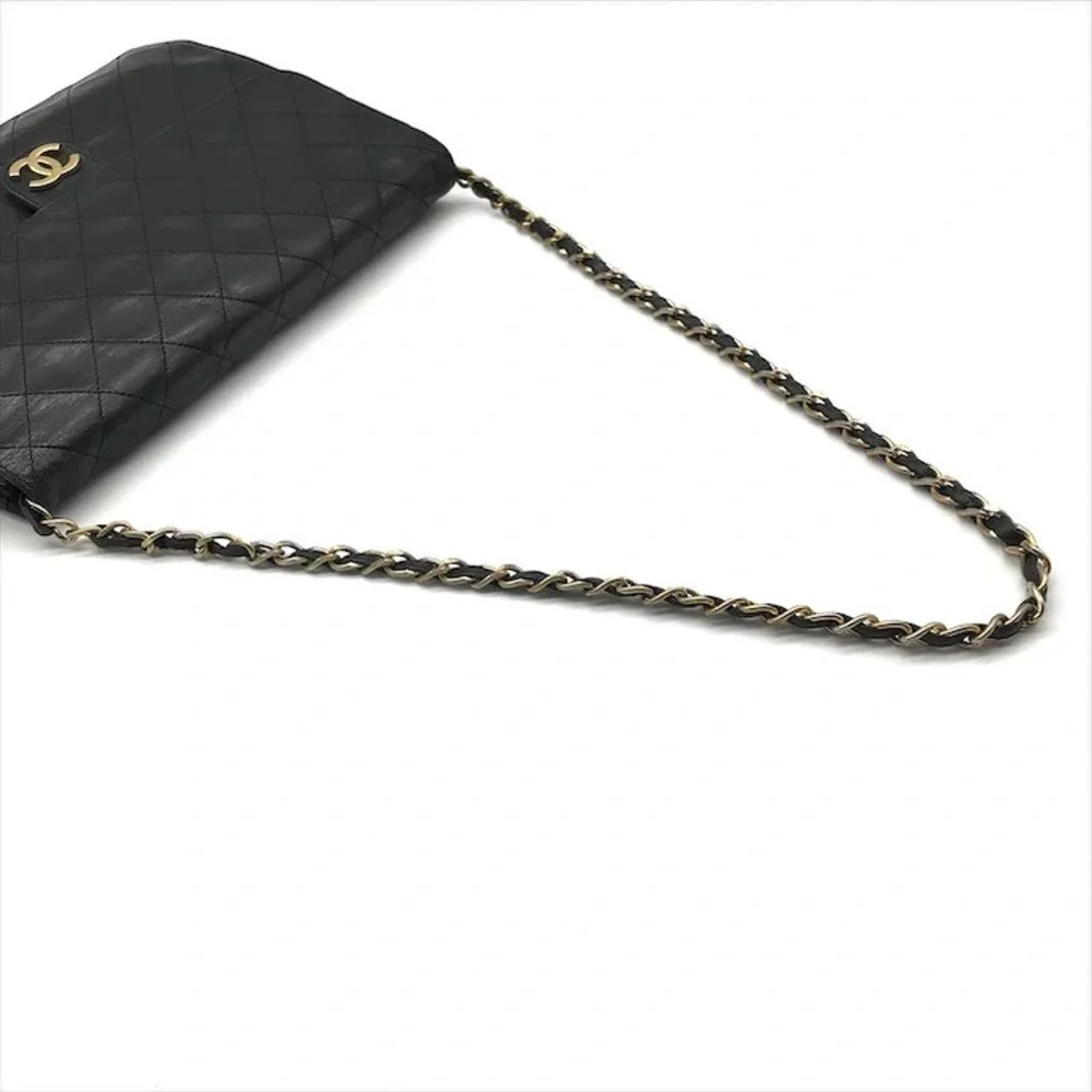 Authentic CHANEL black lambskin single flap classic 24k gold hardware bag